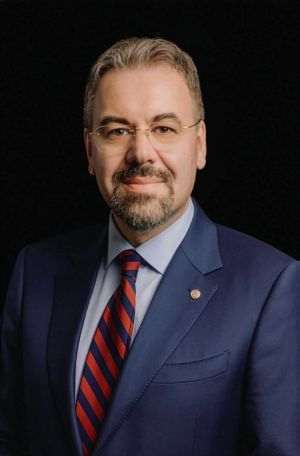 Leonardo Badea¸ Prim-viceguvernator BNR: Scăderea investiţiilor străine directe, un semnal pe care România nu trebuie să-l ignore